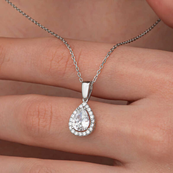 Gümüş Damla Beyaz Zirkon Taşlı Kadın Kolye